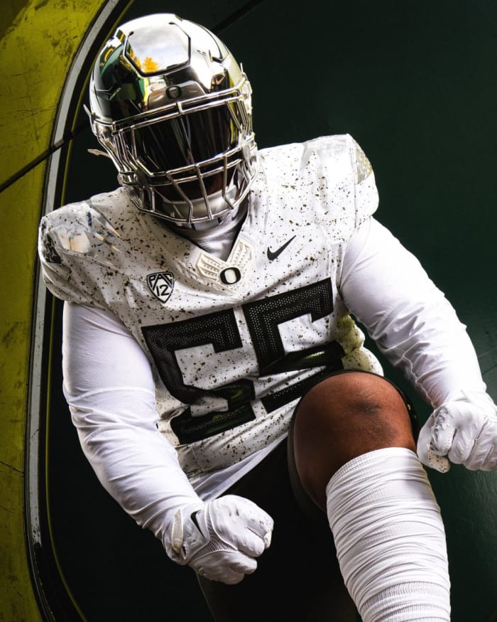 Oregon vs. ASU Uniforms 4